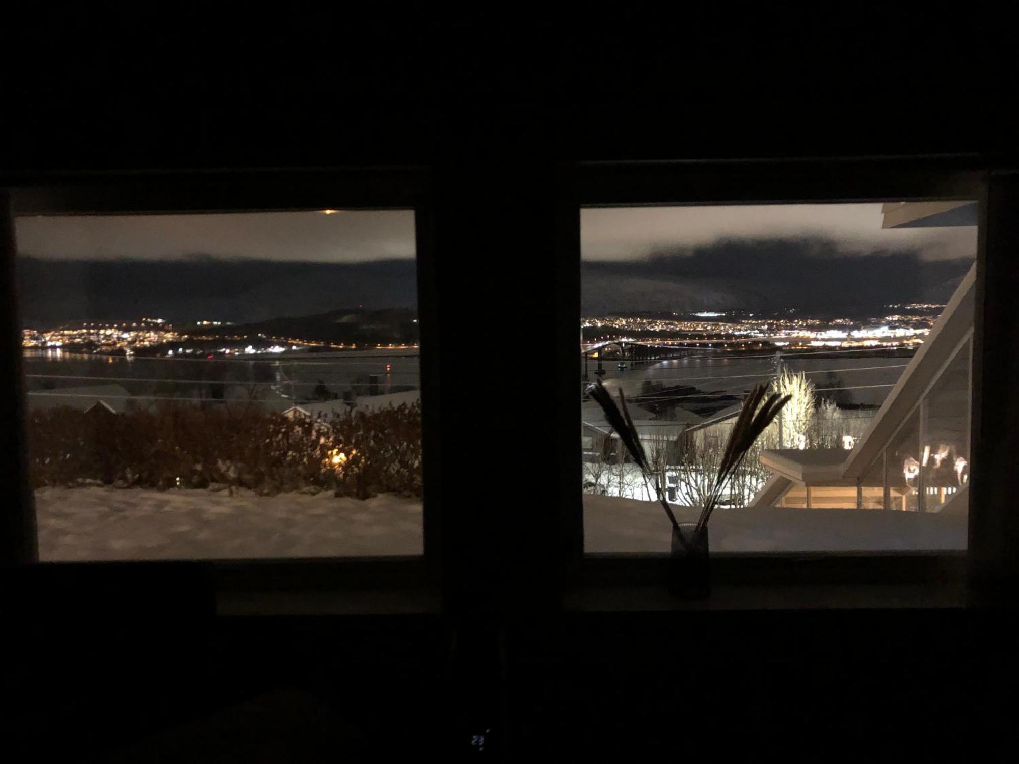 Moderne Og Trivelig Leilighet, Med Unik Utsikt Tromsø Zewnętrze zdjęcie